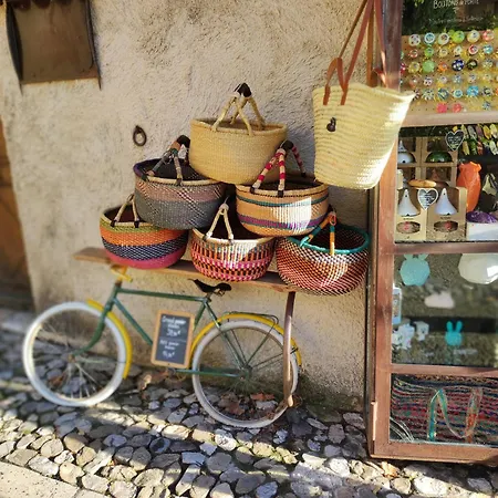 Meuble Classe 2 Etoiles - 30m² Apartmán