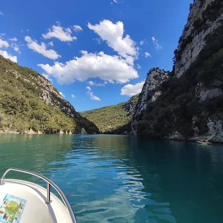 Meuble Classe 2 Etoiles - 30m² Apartmán