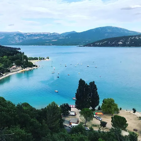 Meuble Classe 2 Etoiles - 30m² *