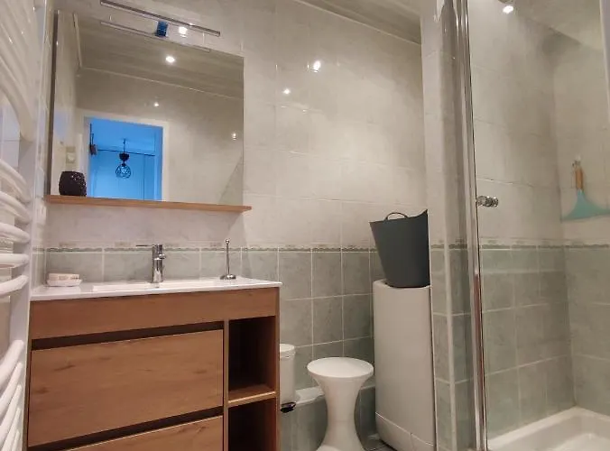 Meuble Classe 2 Etoiles - 30m² * Greoux-les-Bains