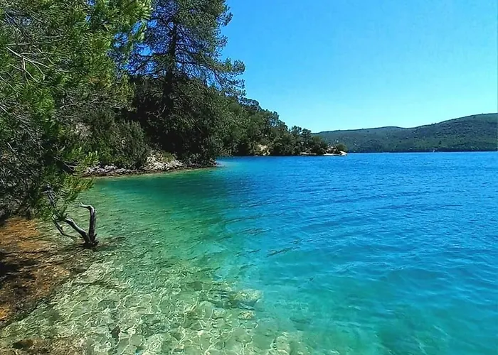 Meuble Classe 2 Etoiles - 30m² Greoux-les-Bains